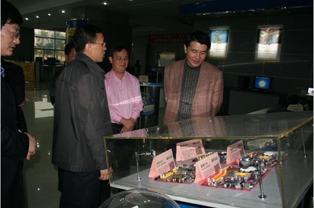 陈德清副校长到深圳神州电脑公司检查学生实习情况