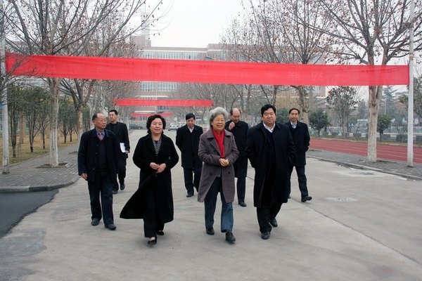 河南省人大原副主任吴全智莅临学院视察