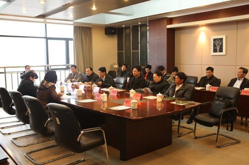 广东潮安县政府代表团来景德镇陶瓷学院访问