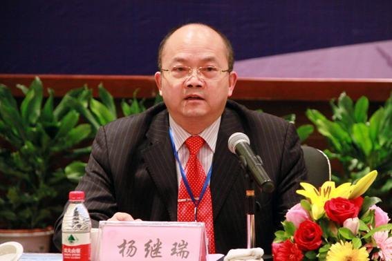 “高校经济学学术前沿研讨会”在重庆工商大学举行