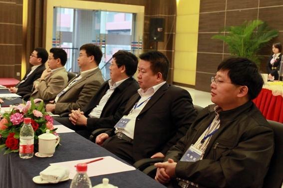 “高校经济学学术前沿研讨会”在重庆工商大学举行