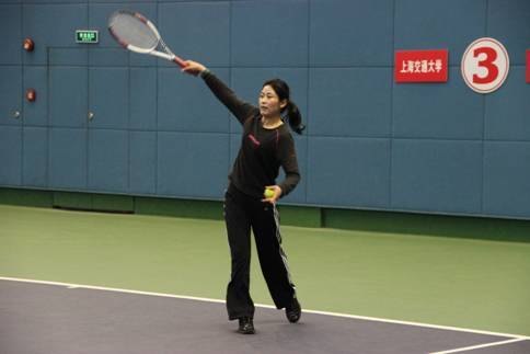 东华大学教工网球队荣获上海市第七届教工运动会网球比赛第四名