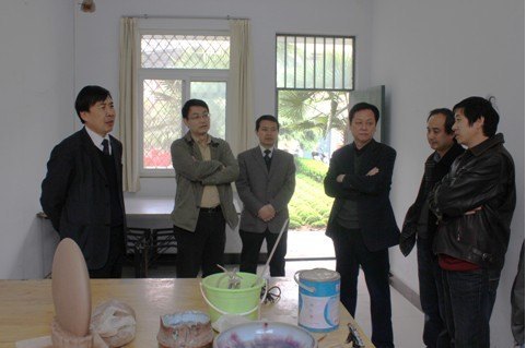 院长陈建国一行检查指导许昌学院钧瓷文化与产业研究中心后期建设