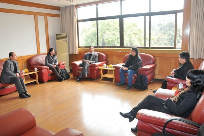 维多利亚大学终身教授蔡霖来校做学术报告