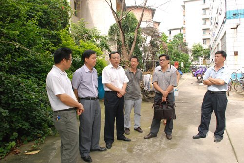 李仰智副院长到长岗校区学生公寓调研