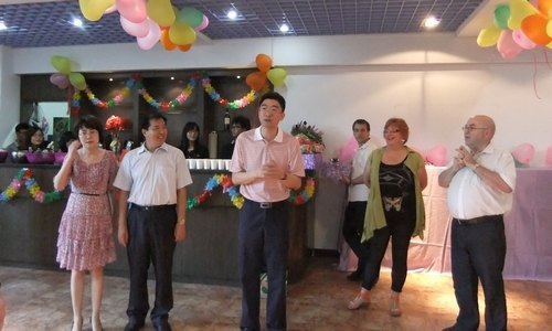 惠州学院外籍教师答谢学院领导 彭永宏院长参加答谢聚会