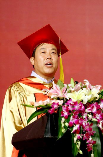 北京城市学院2012届毕业生毕业典礼在国家会议中心隆重举行