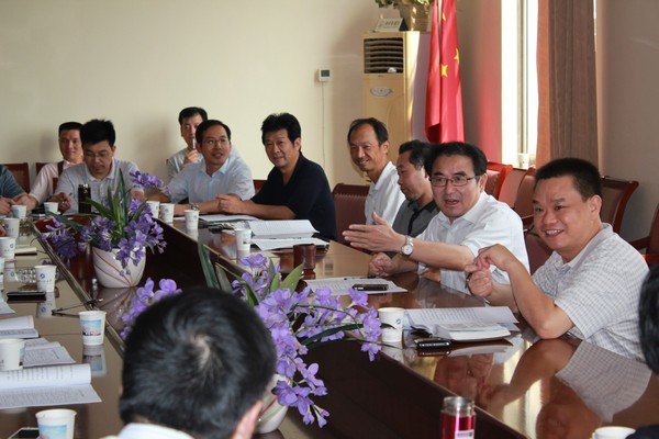 学校召开2012级新生军训工作布置会