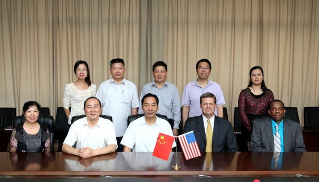 ѧУKeith LambһзʳݹѧԺ