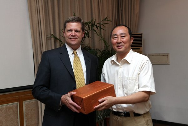 ѧУKeith LambһзʳݹѧԺ