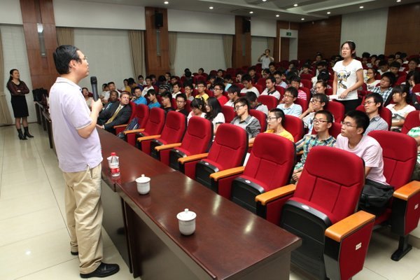 ѧУKeith LambһзʳݹѧԺ