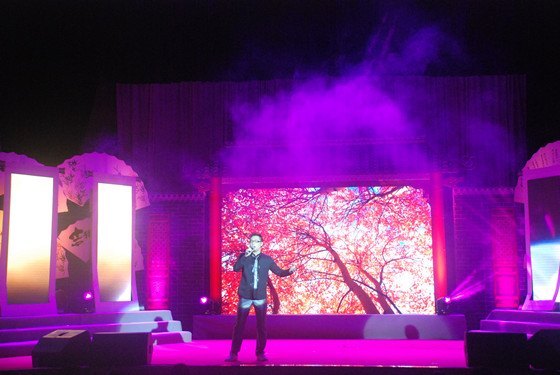 ֪ԵĽ ӰɵԲ----߽Դ֮ʫҹڹ㶫ʯͻѧԺ