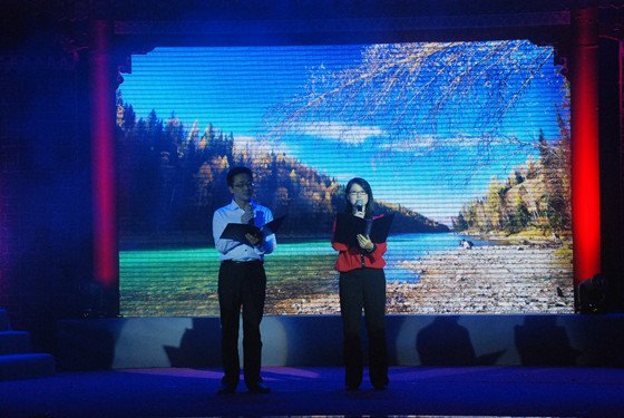 ֪ԵĽ ӰɵԲ----߽Դ֮ʫҹڹ㶫ʯͻѧԺ