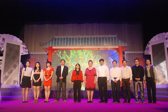 ֪ԵĽ ӰɵԲ----߽Դ֮ʫҹڹ㶫ʯͻѧԺ