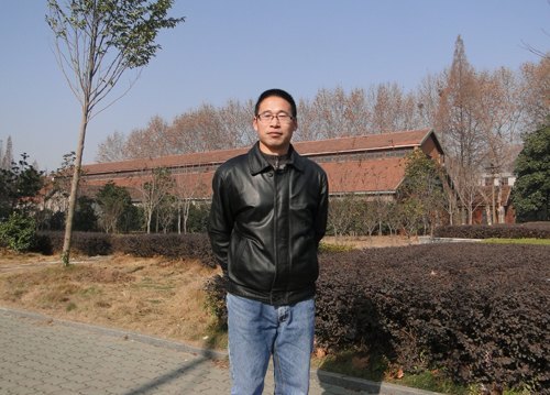 湖北工业大学十佳“师德标兵”风采录(三)——外国语学院黄万武老师