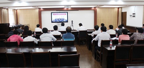 ʦѧԺ֯μӡϲӭʮ˴ ٽߵȽȫߴдۻԱӻ