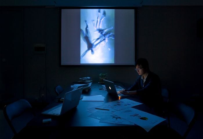 迎百年校庆摄影作品展在设计学院图书馆展厅举行