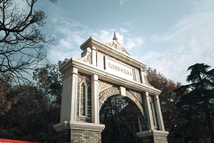 迎百年校庆摄影作品展在设计学院图书馆展厅举行