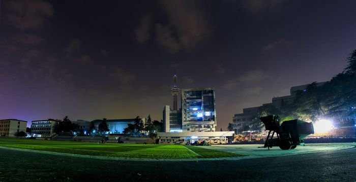 迎百年校庆摄影作品展在设计学院图书馆展厅举行