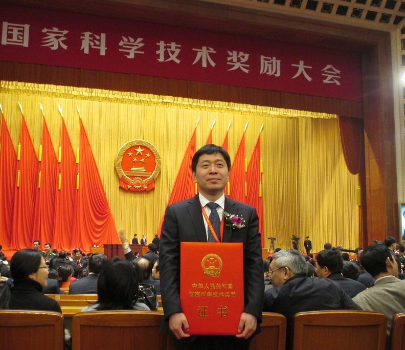 俞建勇教授主持项目“竹浆纤维及其制品加工关键技术和产业化应用”荣获2012年度国家科技进步二等奖