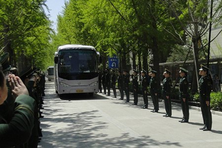 2009级国防生完成当兵实习任务后返校