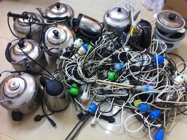 学校对学生宿舍进行集中安全卫生检查