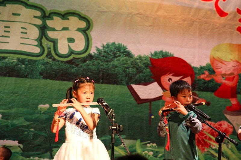 许昌学院关工委举办2013庆“六一”少儿文艺晚会