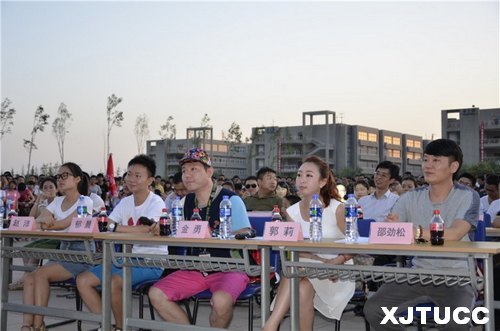 西安交大城市学院学生黄思尧喜获2013陕西省大学生K歌大赛总决赛季军