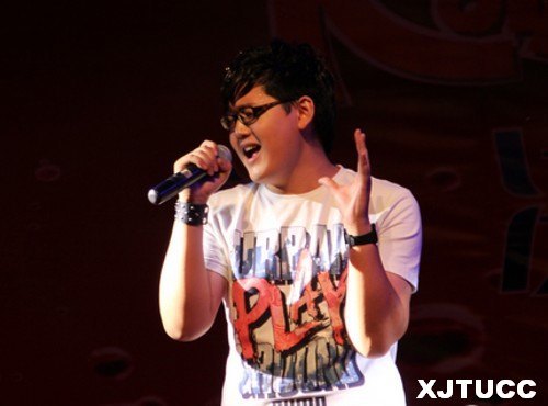 西安交大城市学院学生黄思尧喜获2013陕西省大学生K歌大赛总决赛季军