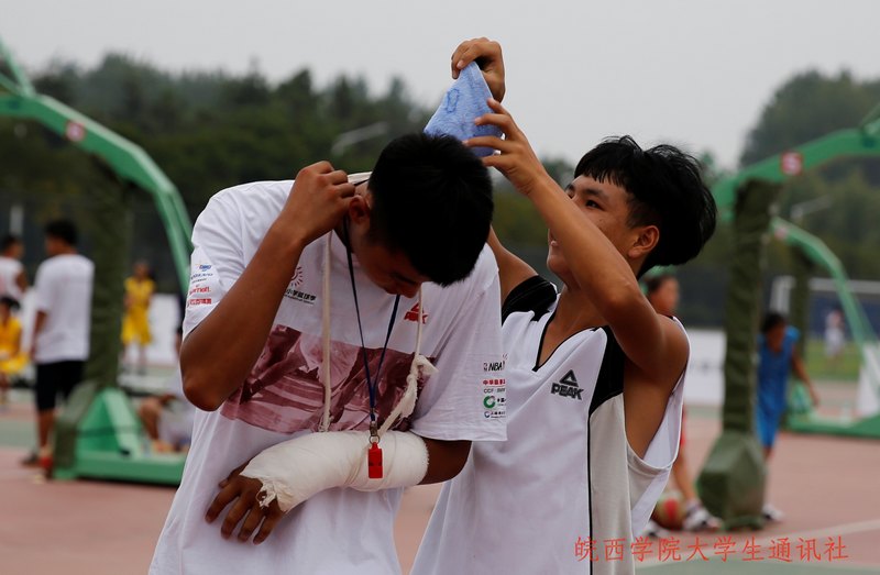 ��Ҧ����־Ը�� ���� Сѧ�����Ӱ��һ��