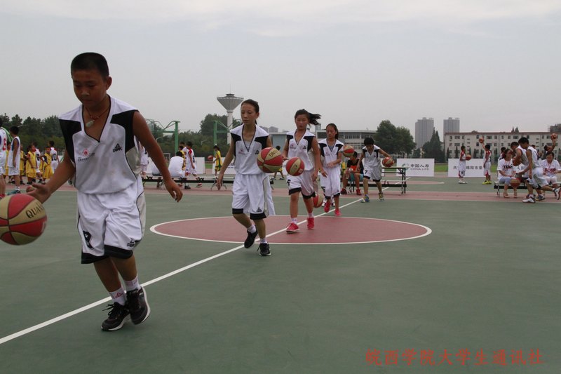 ��Ҧ����־Ը�� ���� Сѧ�����Ӱ��һ��