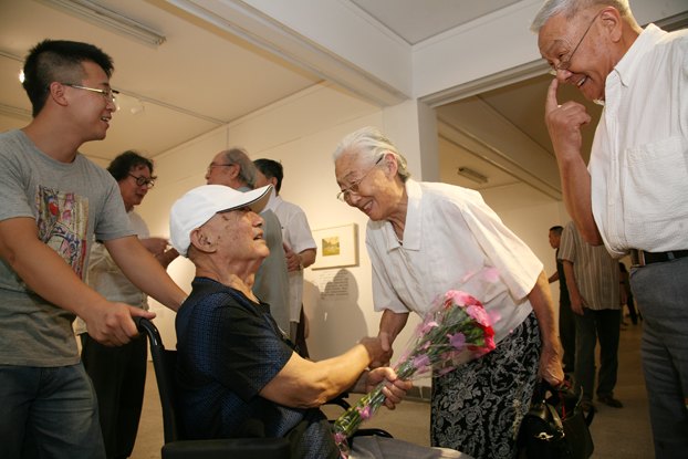 淡泊名利 用心钻研——“李宏仁石版教学研究展”开幕