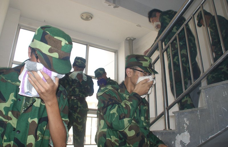 烟台大学文经学院开展新生消防演练