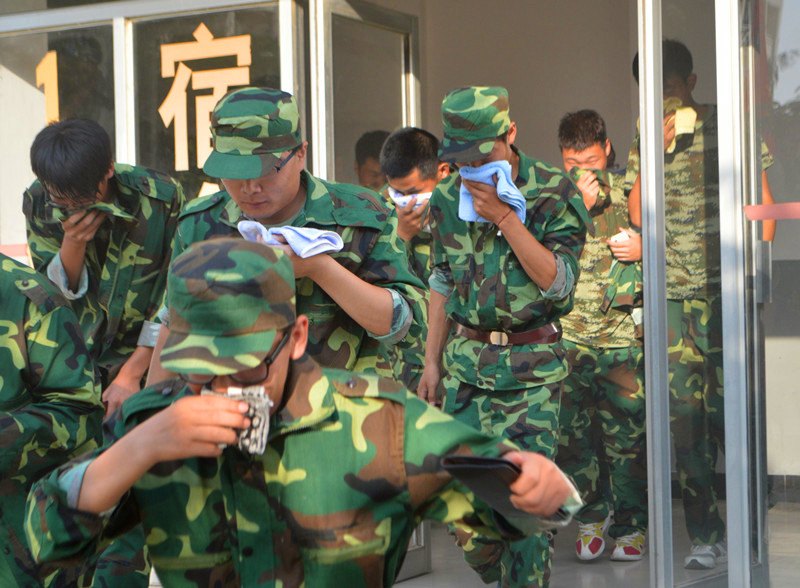 烟台大学文经学院开展新生消防演练