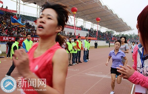 【赛事直通车】200米弯道重洗“顺序牌”