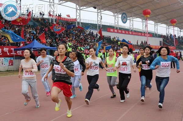 【赛事直通车】800米紧追不舍 男子乙组破纪录