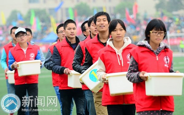 У˻ӵ㡿 ɫ־Ը  ػУ