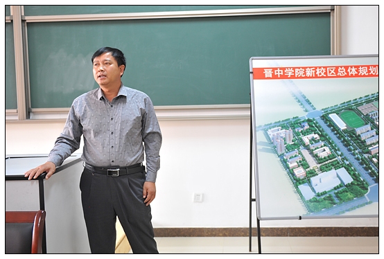 “老年节”离退休人员参观新校区