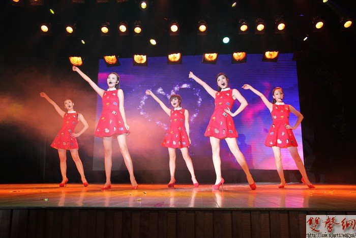 影视学院10播毕业汇报《正青春》上演“正能量”