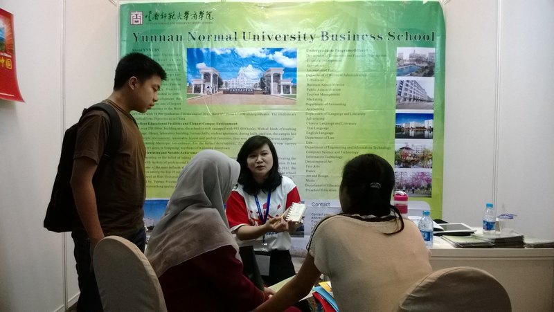 云南师范大学商学院参加2013年泰国、马来西亚、印度尼西亚留学中国教育展