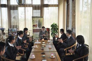 Ҷ׷ͤ  Ʒ̸ְҵΡھڡͤԲĻ