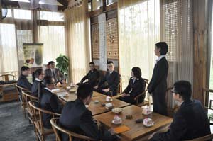 Ҷ׷ͤ  Ʒ̸ְҵΡھڡͤԲĻ