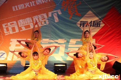 ͨѧѧԺŲߵĽȺӢĻ