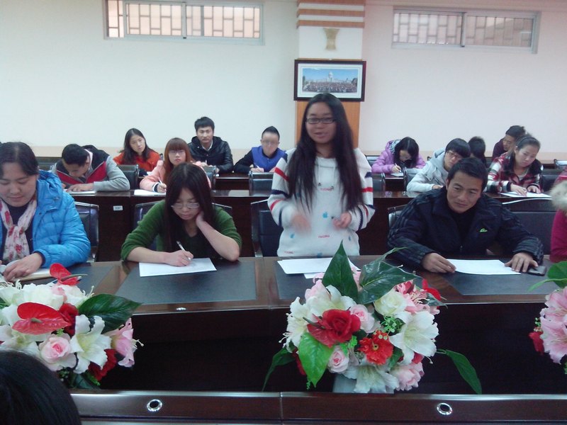 实地考察现服务 测评座谈促改革