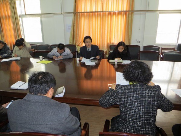 马克思主义学院召开党的群众路线教育实践活动总结会议