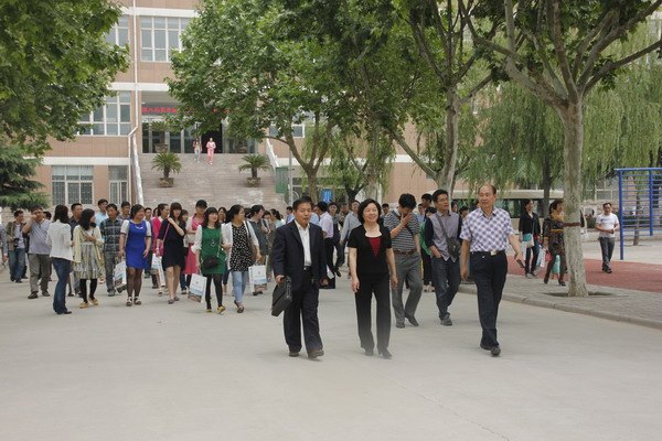 ֣ݽͨѶԱְ֣ҵѧԺٿ