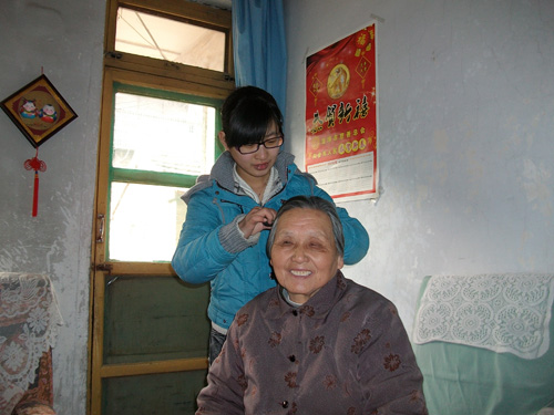 山东理工资源与环境工程学院开展雷锋精神传承志愿者服务活动