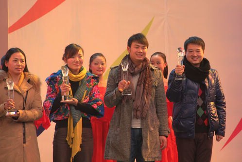 湖北工业大学在省2011“长江之滨”校园服装艺术节上斩获佳绩