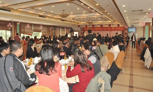 惠州学院东莞英才教学点举行2011届函授班毕业典礼