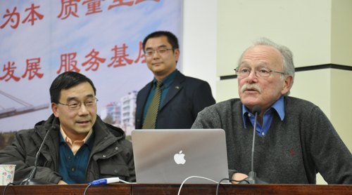 美国梅奥医学中心Greenleaf和张小铭教授来校参观讲座